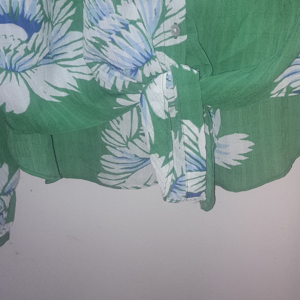 Green Floral Button-Front Blouse - Unbranded View 2